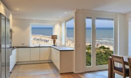 How to Make the Right Countertop Choice for Your Beachfront Property